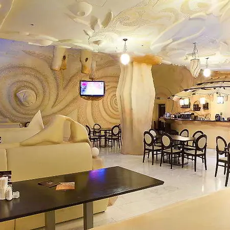 方舟皇宫酒店