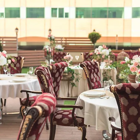 Ark Palace & Отель 4*