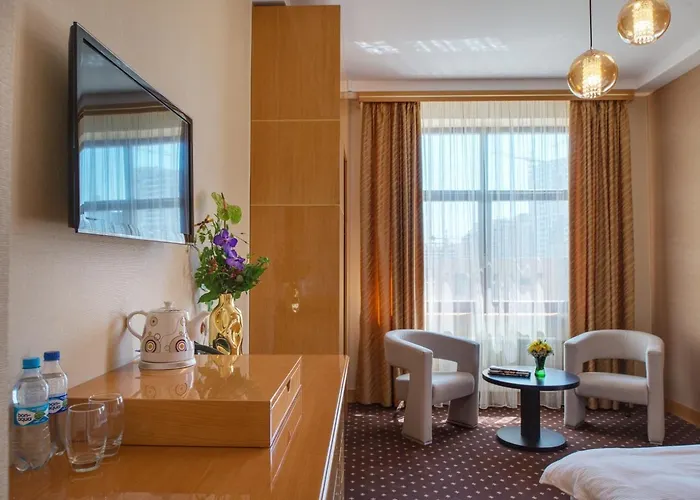 Otel Ark Palace & 4*