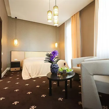 Ark Palace & 4* Odessa