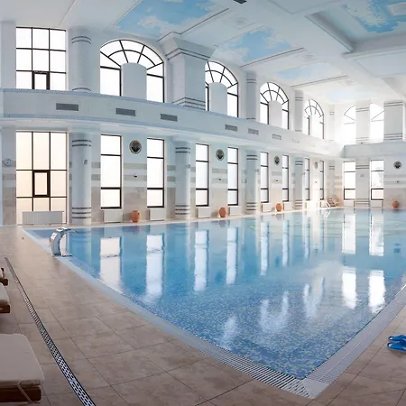 Ark Palace & Hotel
