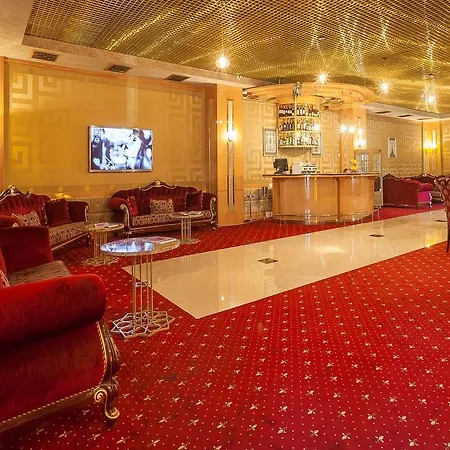 Hotel Ark Palace & 4*